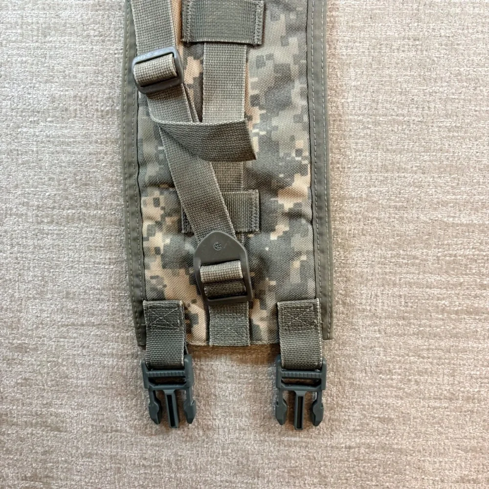 US Military MOLLE II ACU Digital Camo Rucksack Shoulder Straps Tactical Gear